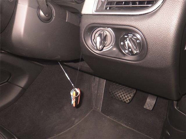 Porsche MACAN 2017 8288562-8