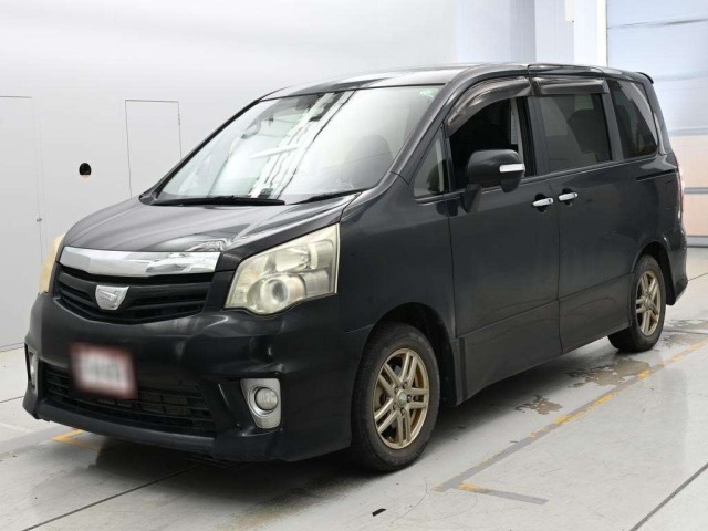 Toyota NOAH 2011 8275590-0
