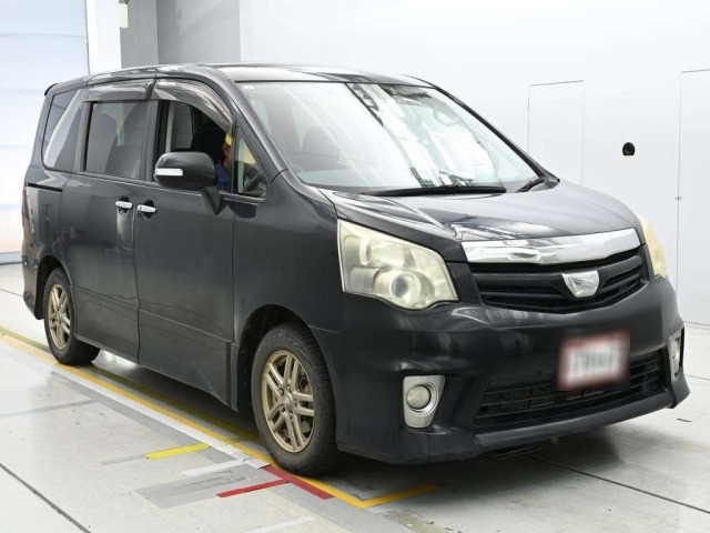 Toyota NOAH 2011 8275590-5