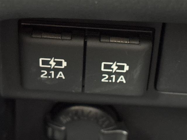 Toyota NOAH 2019 8276637-8