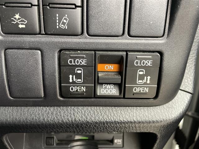 Toyota NOAH 2018 8276645-11