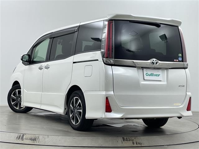 Toyota NOAH 2018 8276645-13