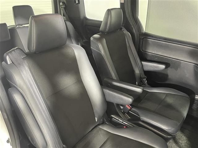 Toyota NOAH 2019 8276646-9