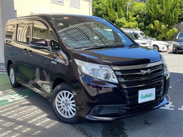 Toyota NOAH 2016 8276660-0