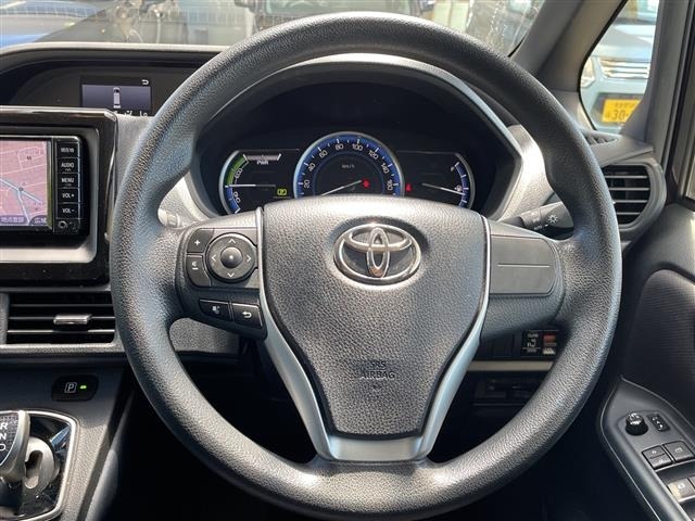 Toyota NOAH 2016 8276660-11
