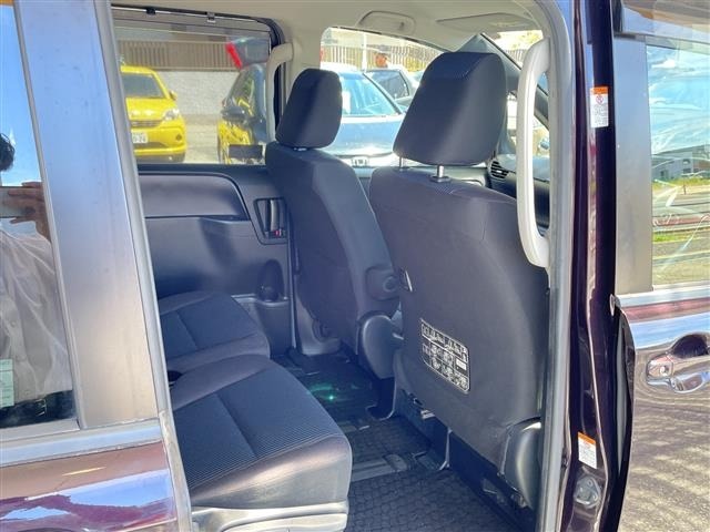 Toyota NOAH 2016 8276660-21