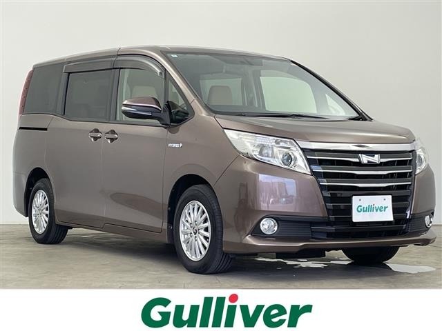 Toyota NOAH 2014 8276677-0