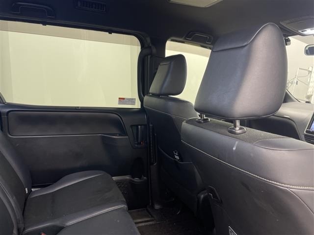 Toyota NOAH 2017 8276753-6
