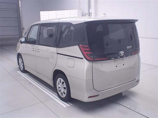 Toyota NOAH 2023 8277337-1