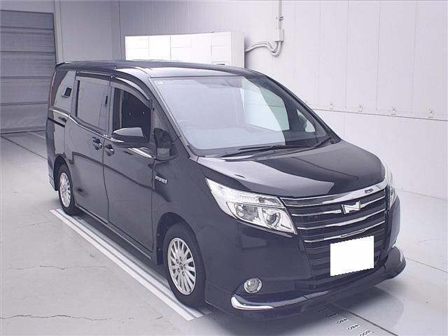 Toyota NOAH 2014 8277338-0