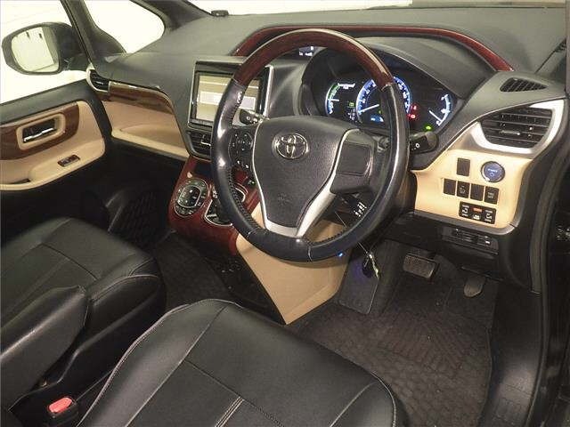 Toyota NOAH 2014 8277338-3
