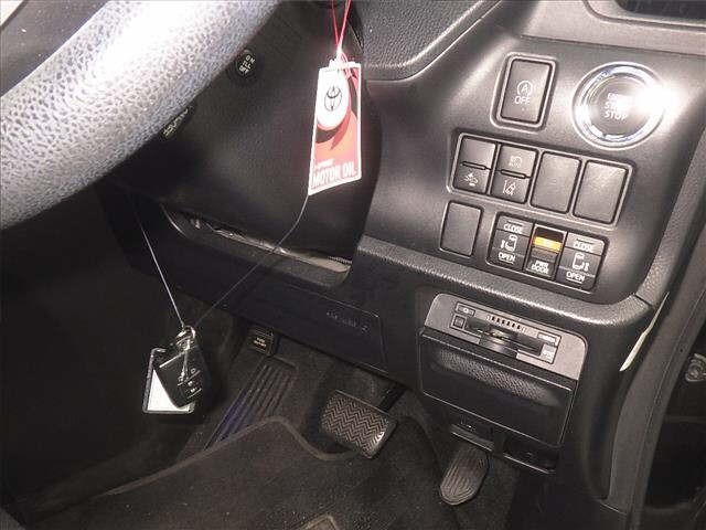 Toyota NOAH 2017 8277346-9