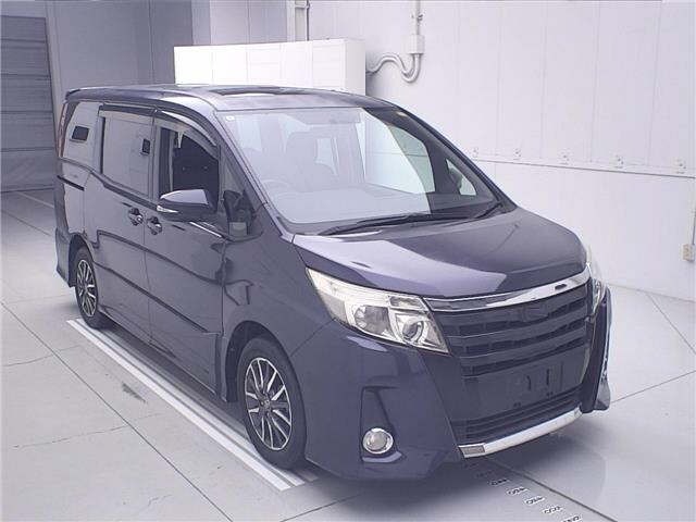 Toyota NOAH 2014 8277374-0