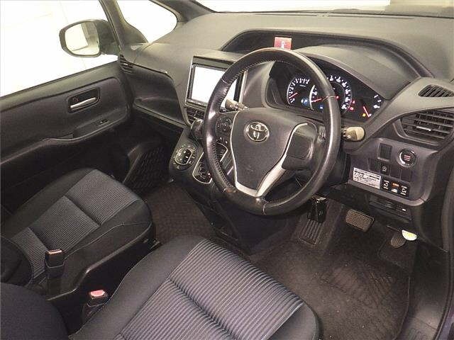 Toyota NOAH 2014 8277374-3