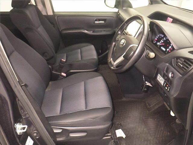 Toyota NOAH 2014 8277374-5