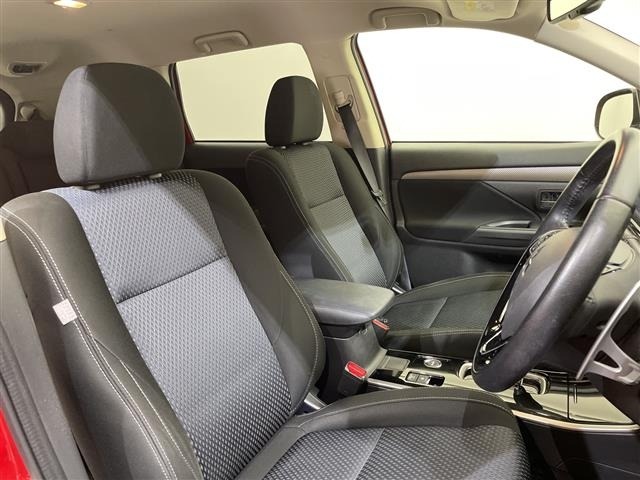 Mitsubishi OUTLANDER 2018 8288103-10