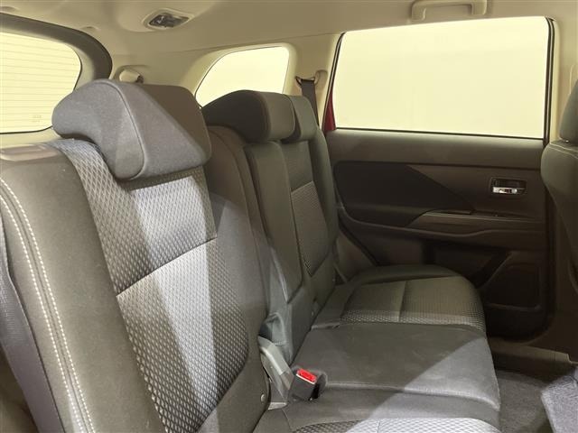Mitsubishi OUTLANDER 2018 8288103-11