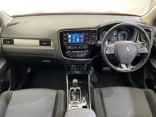 Mitsubishi OUTLANDER 2018 8288103-14