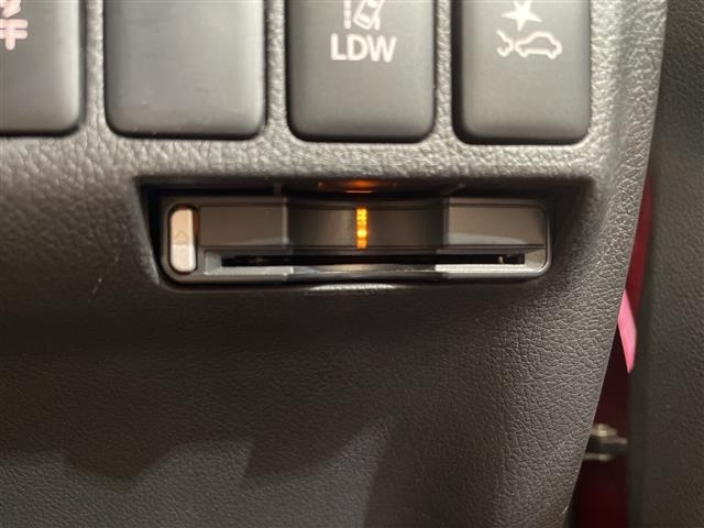 Mitsubishi OUTLANDER 2018 8288103-21