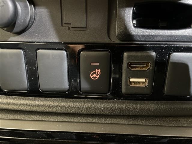 Mitsubishi OUTLANDER 2018 8288103-3