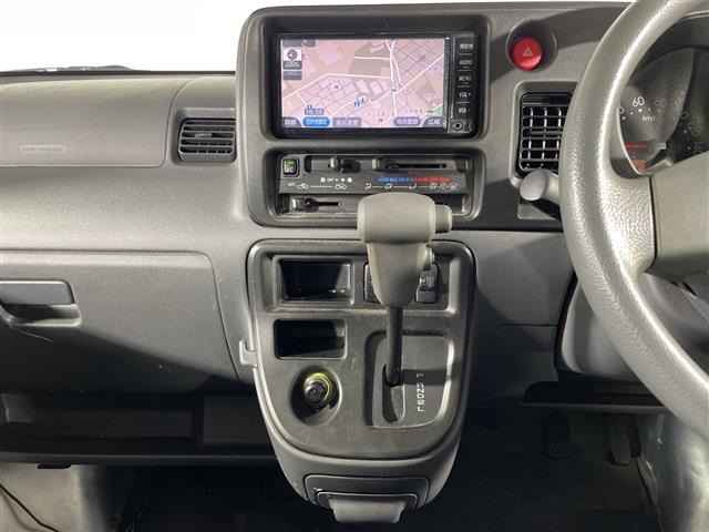 Toyota PIXIS VAN 2017 8293402-11