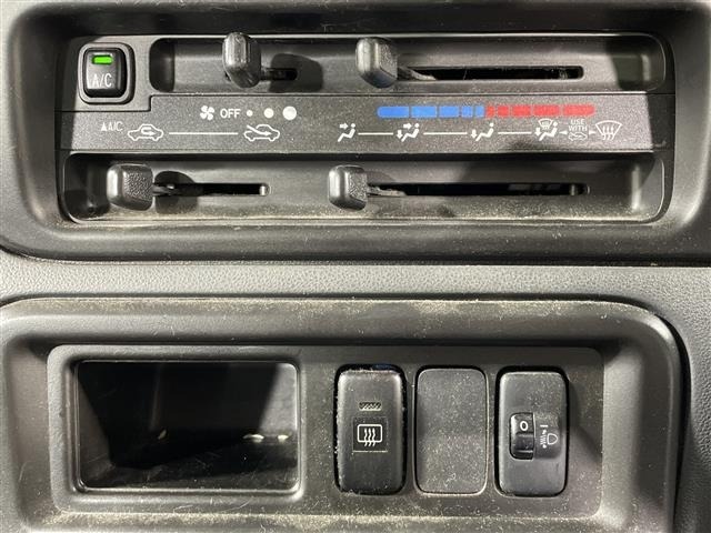 Toyota PIXIS VAN 2017 8293402-5