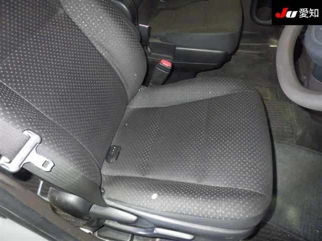 Toyota PORTE 2015 8273823-6