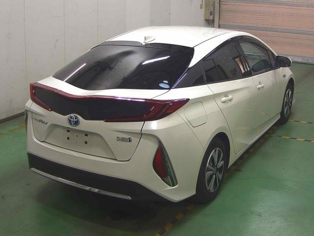 Toyota PRIUS PHV 2017 8273188-8