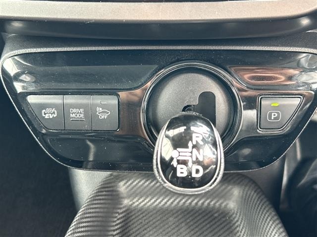 Toyota PRIUS PHV 2018 8273265-1