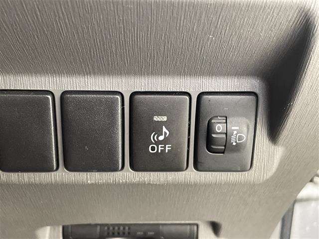 Toyota PRIUS 2011 8293406-11