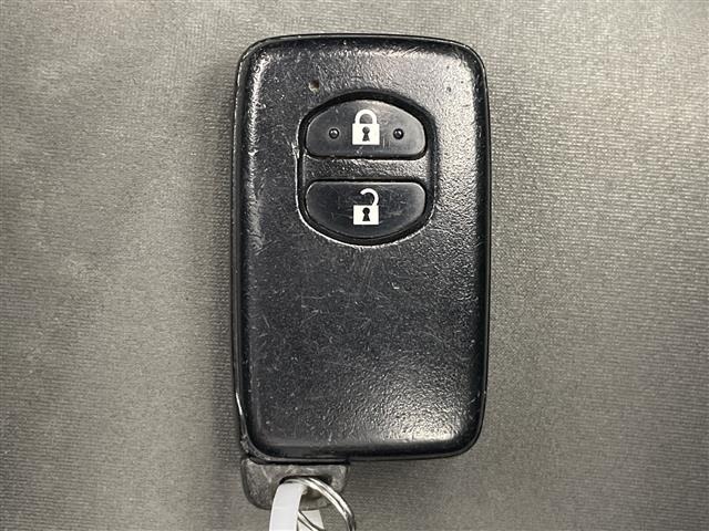Toyota PRIUS 2011 8293406-18