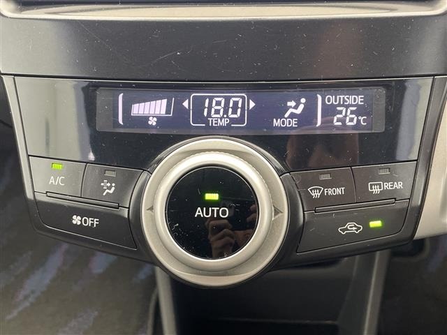 Toyota PRIUS 2011 8293406-9
