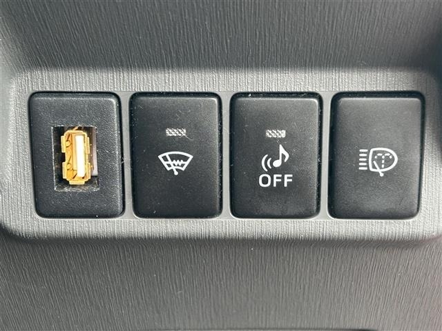 Toyota PRIUS 2012 8293409-17