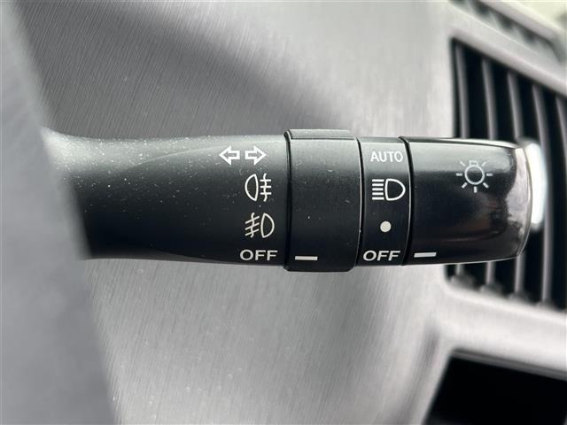 Toyota PRIUS 2012 8293409-8