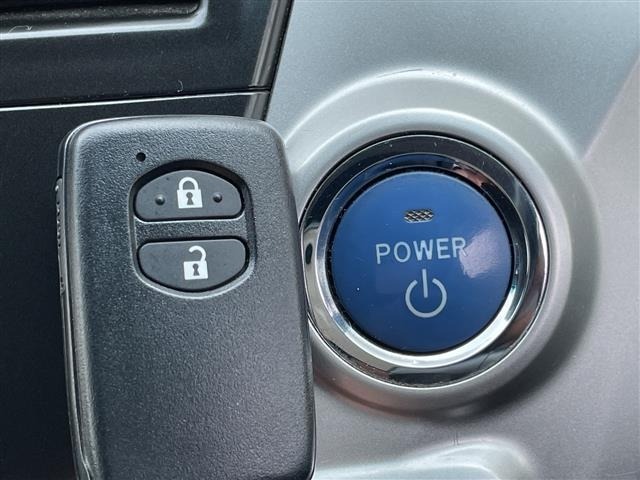 Toyota PRIUS 2013 8293410-8