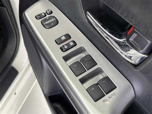 Toyota PRIUS 2016 8293411-2