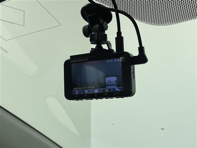 Toyota PRIUS 2016 8293411-22