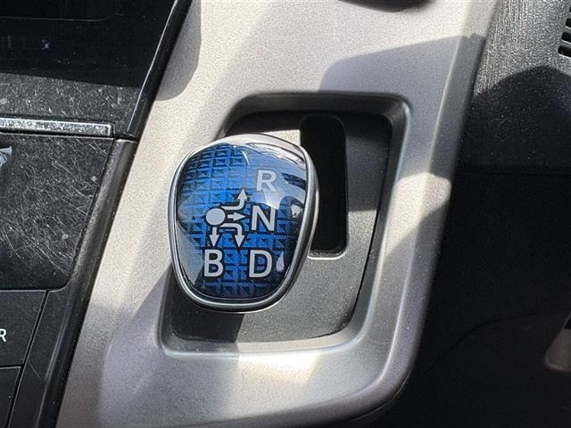 Toyota PRIUS 2016 8293412-11