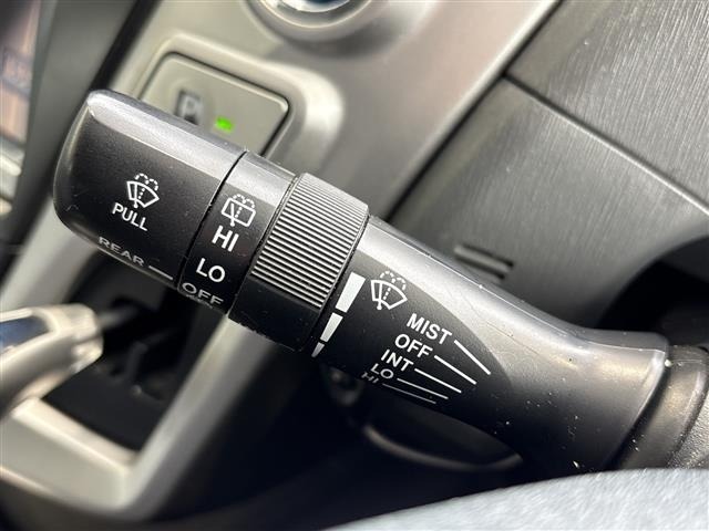 Toyota PRIUS 2013 8293413-7