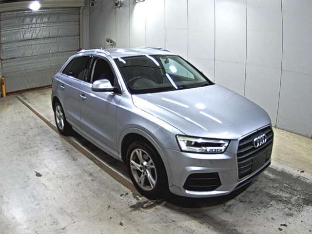 Audi Q3 2017 8287318-0