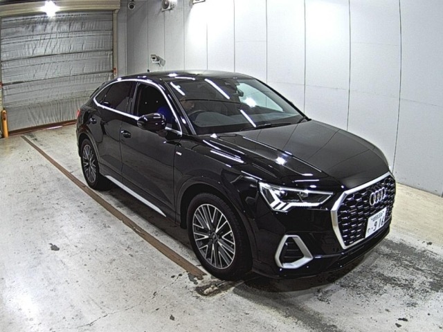 Audi Q3 2021 8287319-0