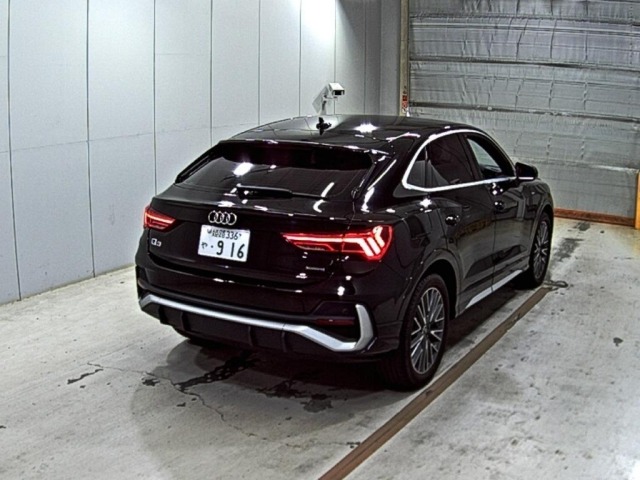 Audi Q3 2021 8287319-5