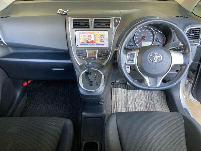 Toyota RACTIS 2013 8293685-3