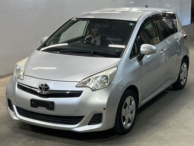 Toyota RACTIS 2013 8293686-0