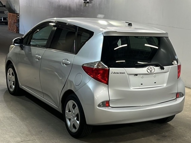 Toyota RACTIS 2013 8293686-1