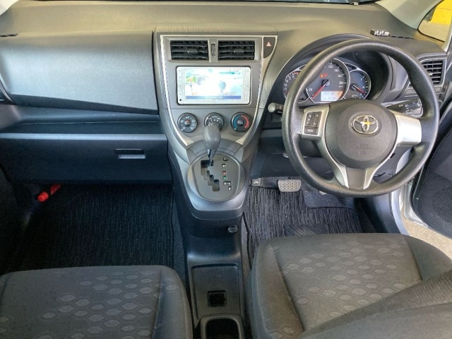 Toyota RACTIS 2013 8293686-3