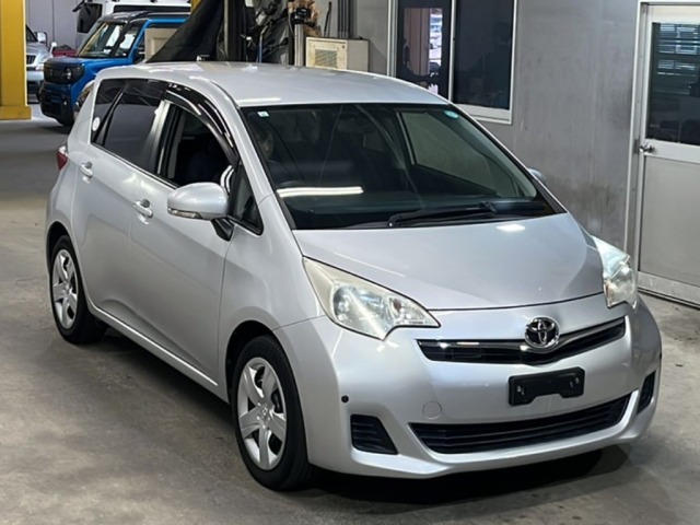Toyota RACTIS 2013 8293686-4
