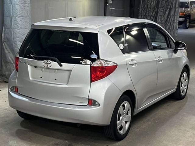 Toyota RACTIS 2013 8293686-5