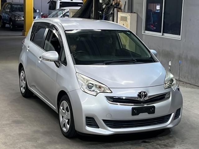 Toyota RACTIS 2015 8293687-4