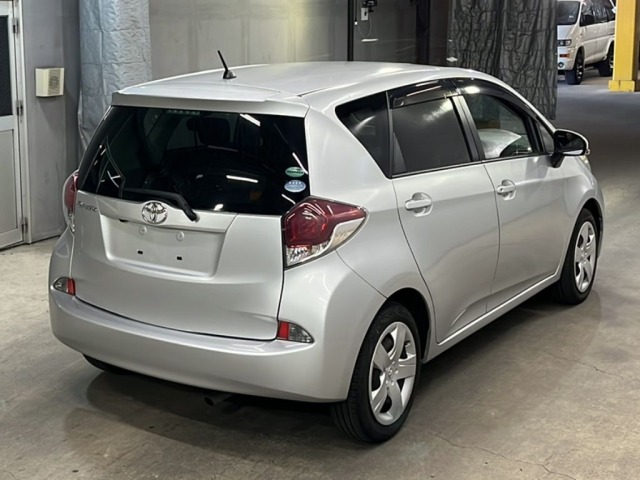 Toyota RACTIS 2015 8293687-5